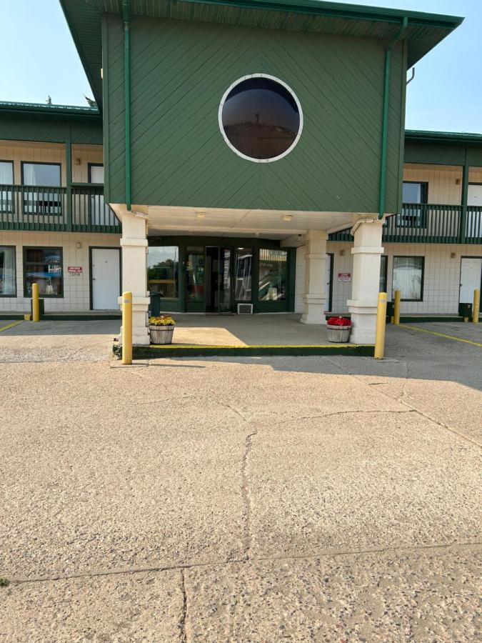 Goodknight Inn Lloydminster Eksteriør bilde